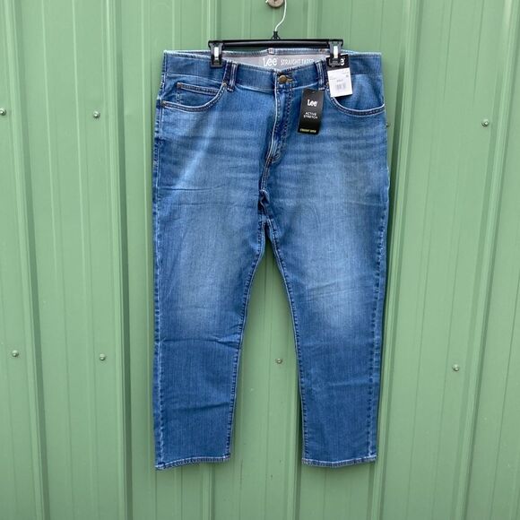 Men's Straight Tapered Active Stretch Blue Denim Jeans Pants Size 40X30 - Picture 1 of 8